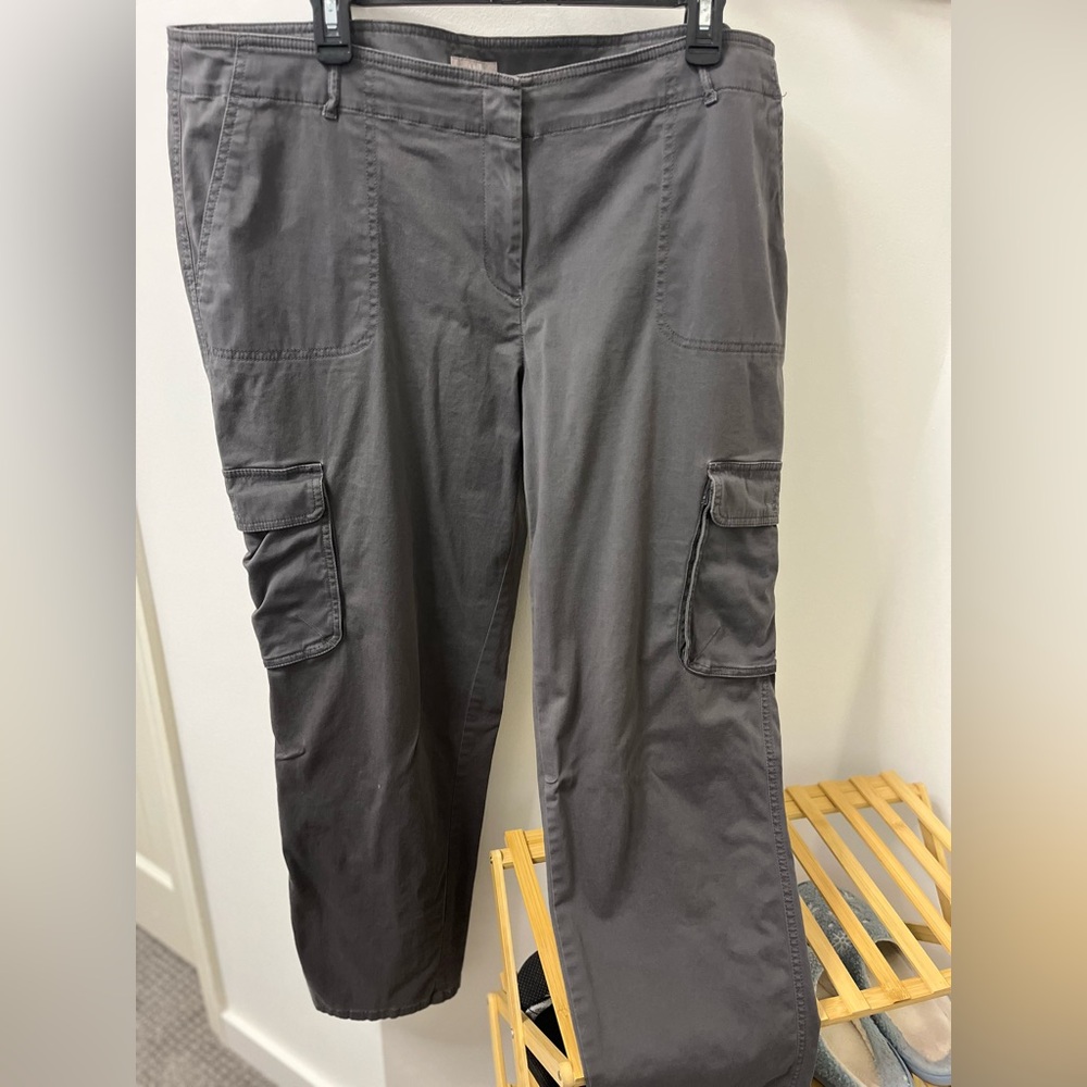 Fabulous J. Jill Charcoal Stretch Cargo Pants - So Soft!